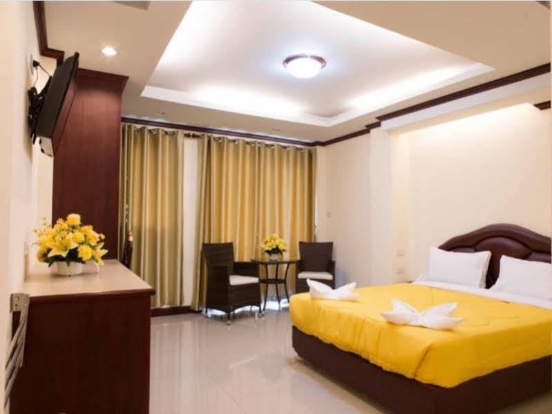 Hotel Honey House 3 3*