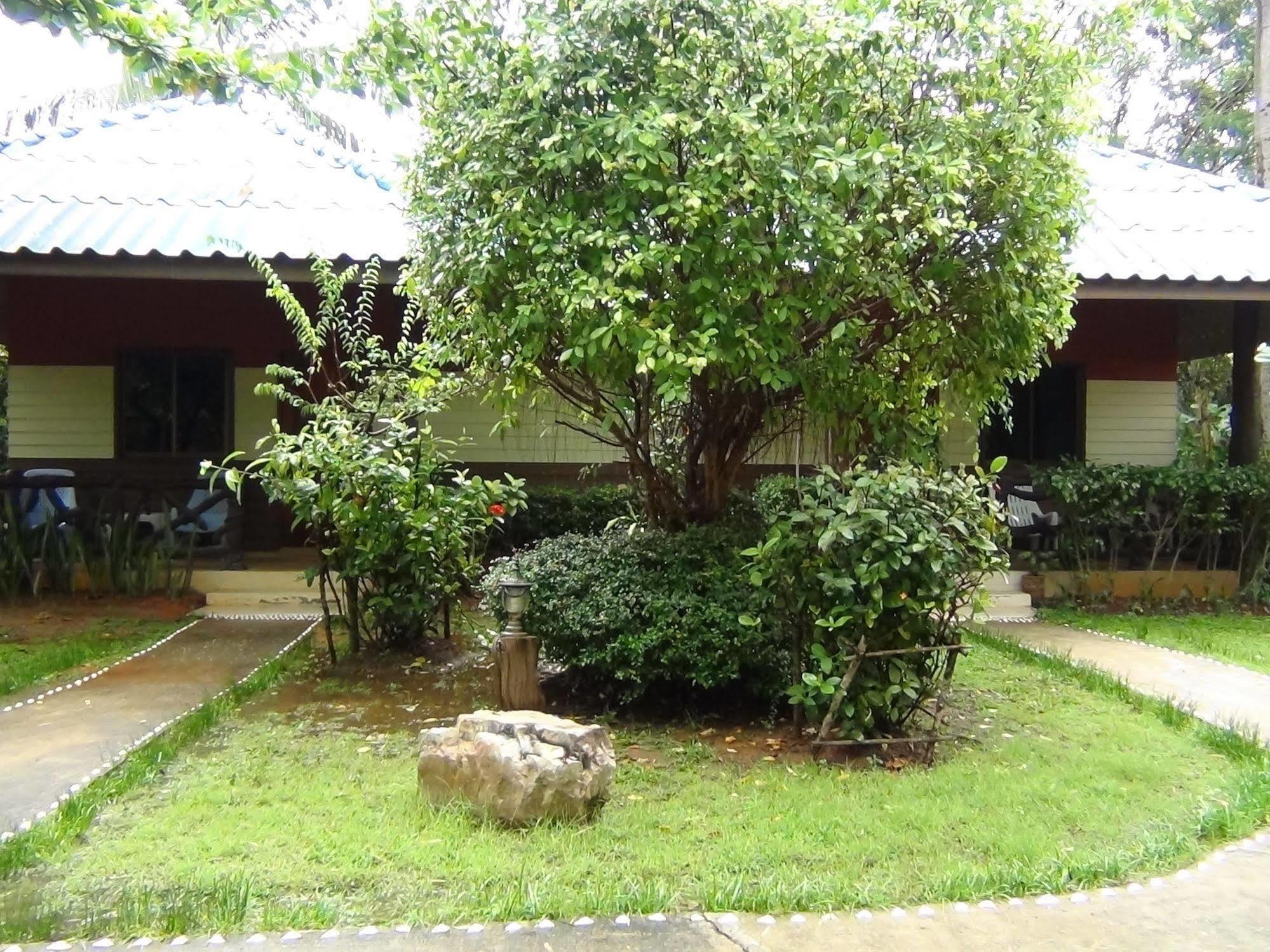 Resort Mild Garden View 2*