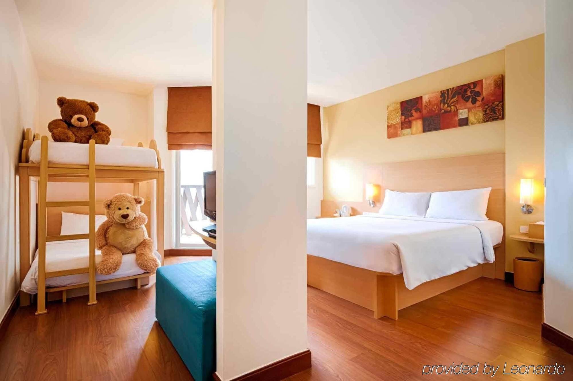 Ibis 3*