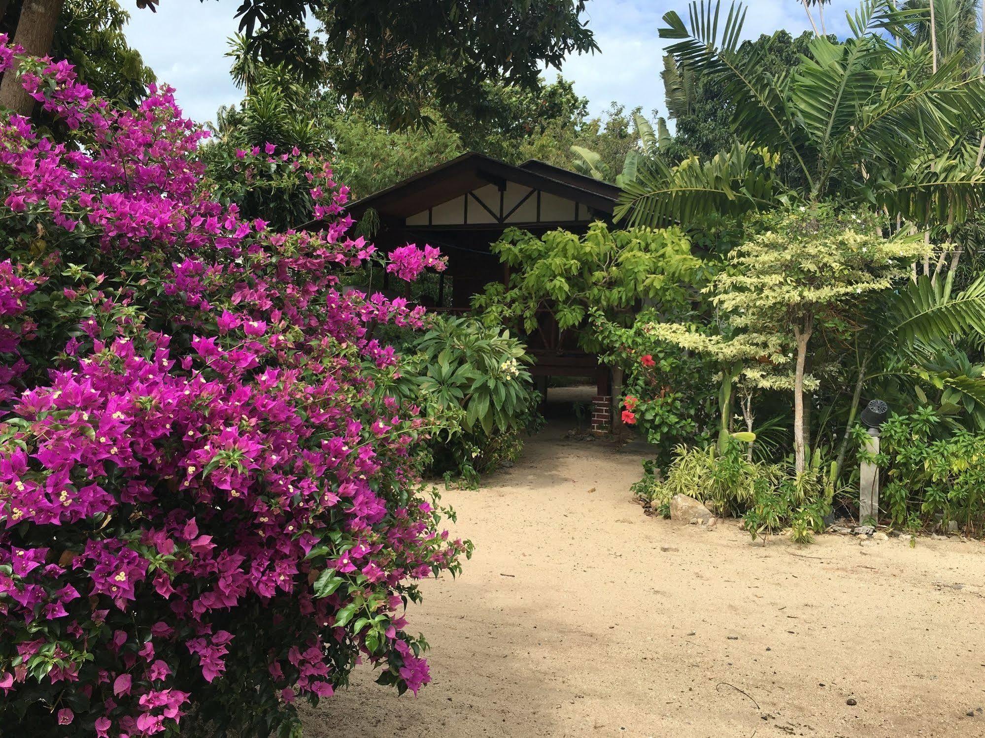 Bangpo Village Resort 2*