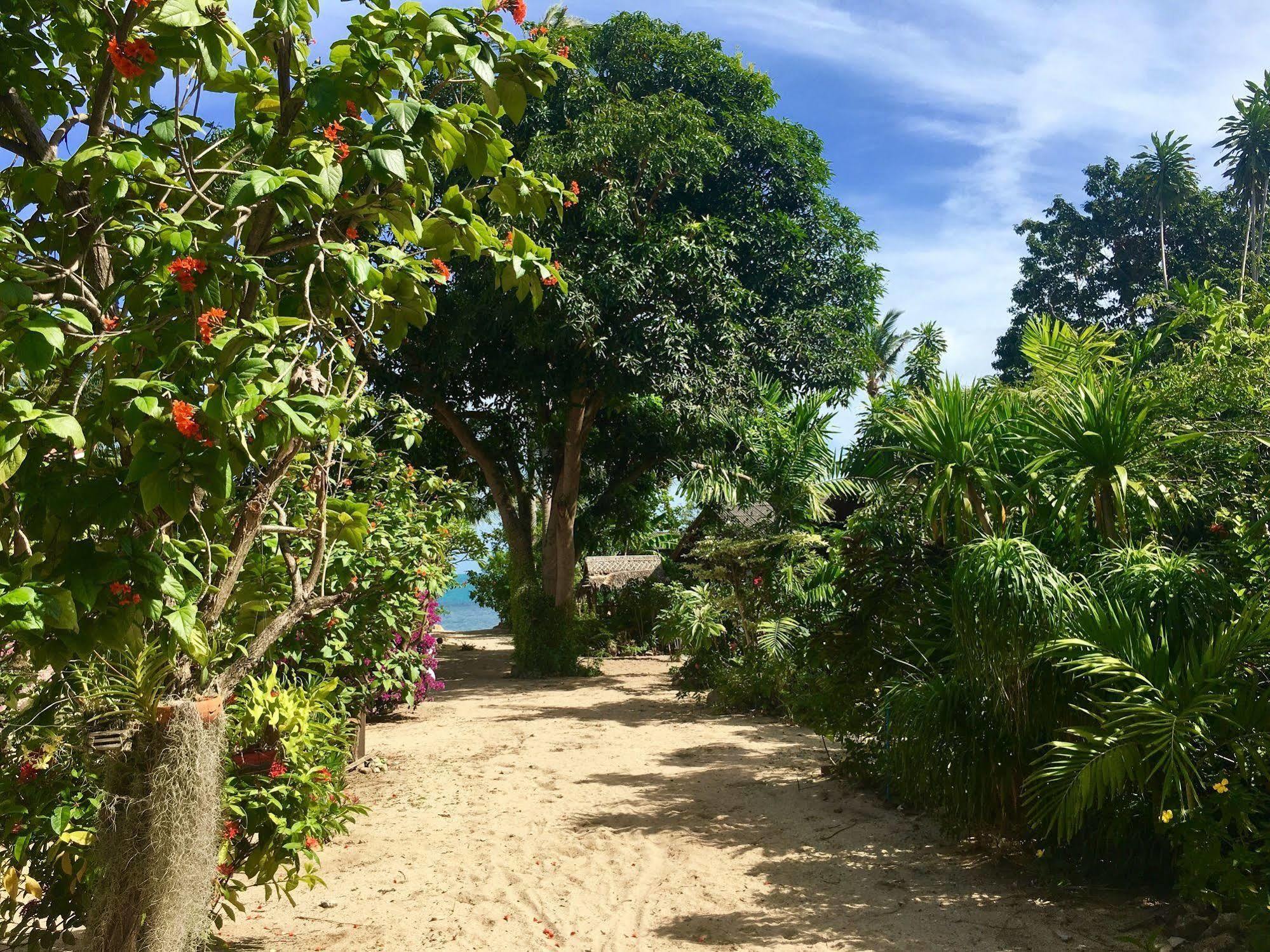 Bangpo Village Resort 2*