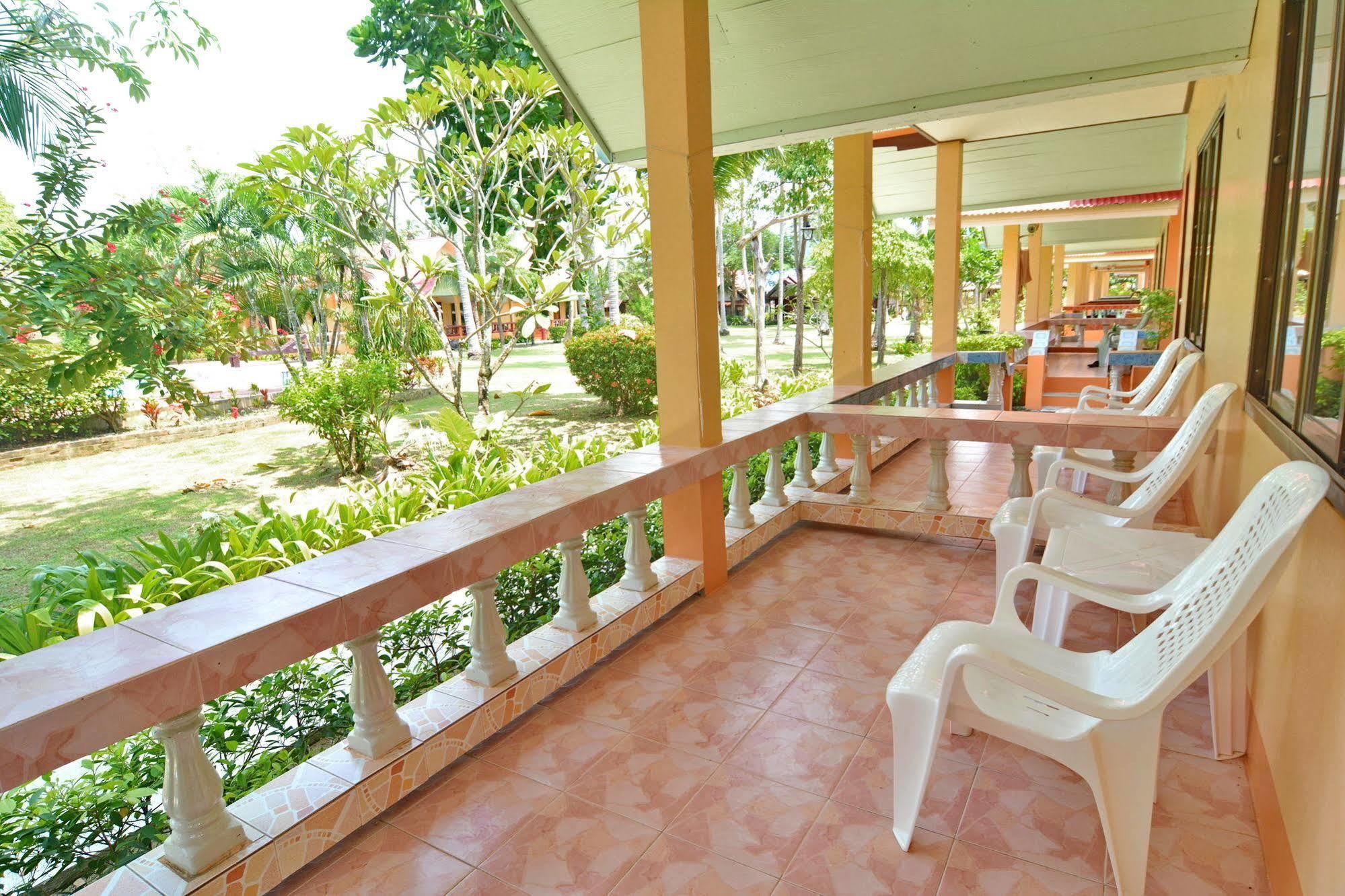 Hotel Lanta Emerald