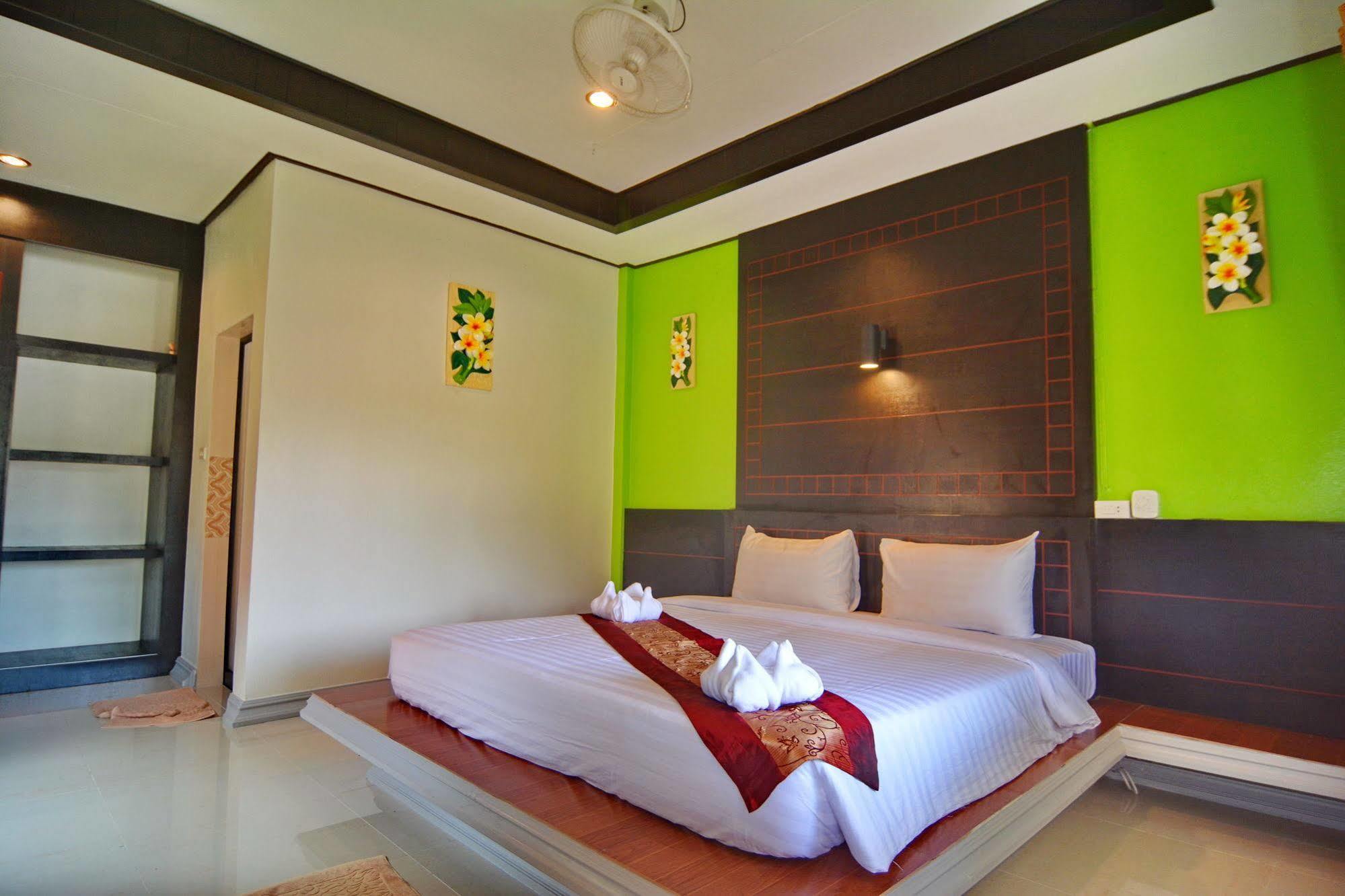 Lanta Emerald Koh Lanta