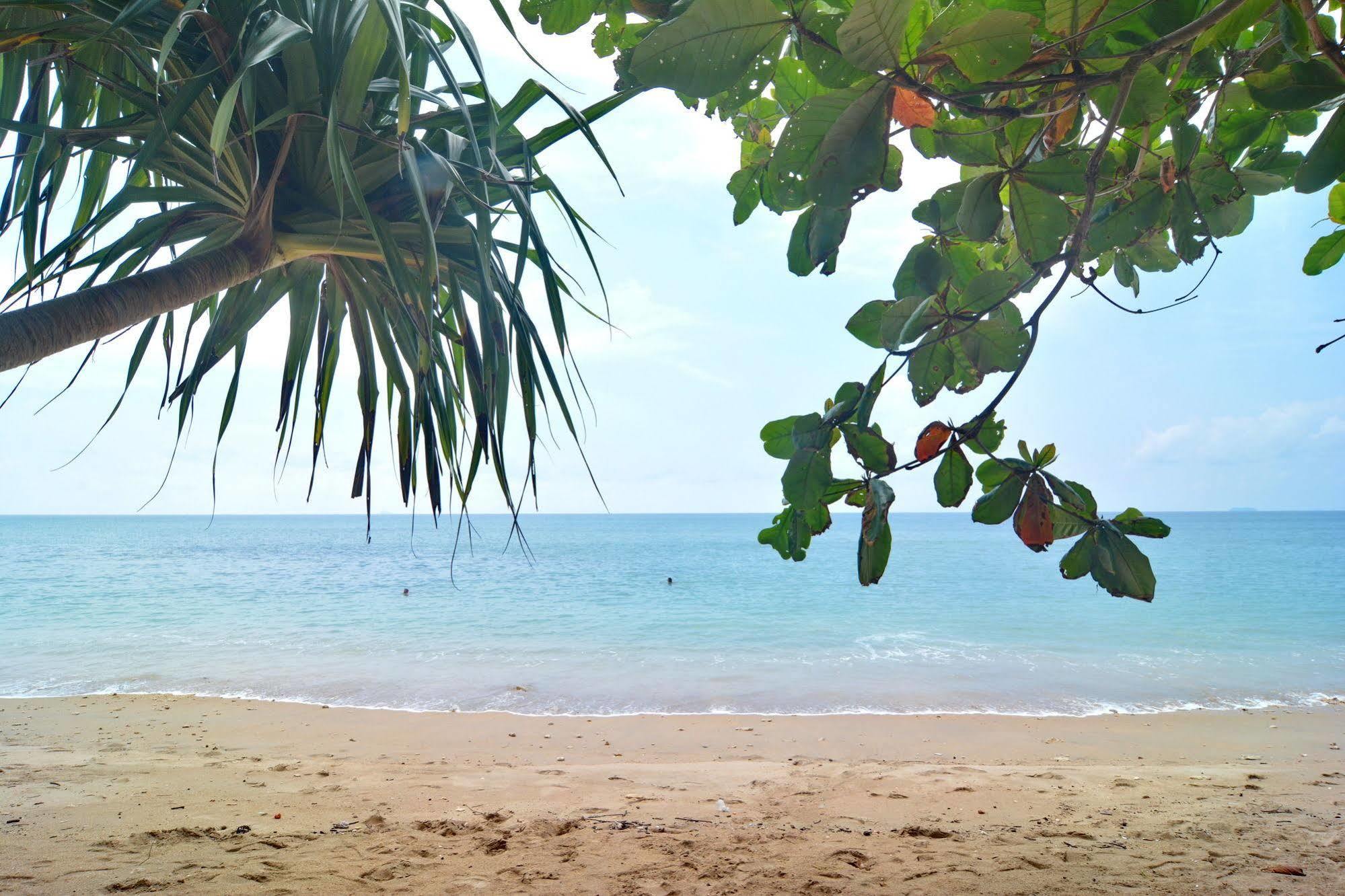 Lanta Emerald Hotel
