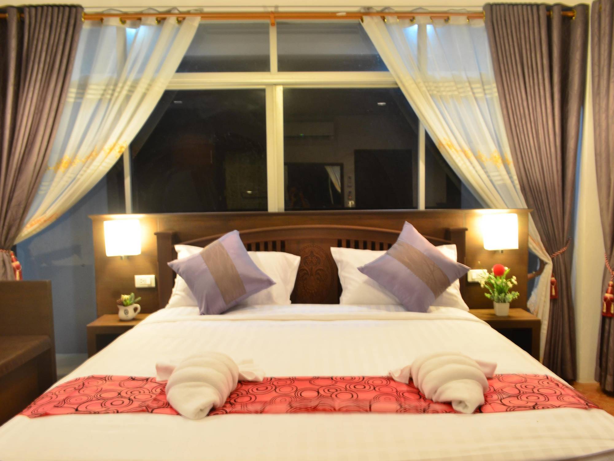 Lanta House 2*