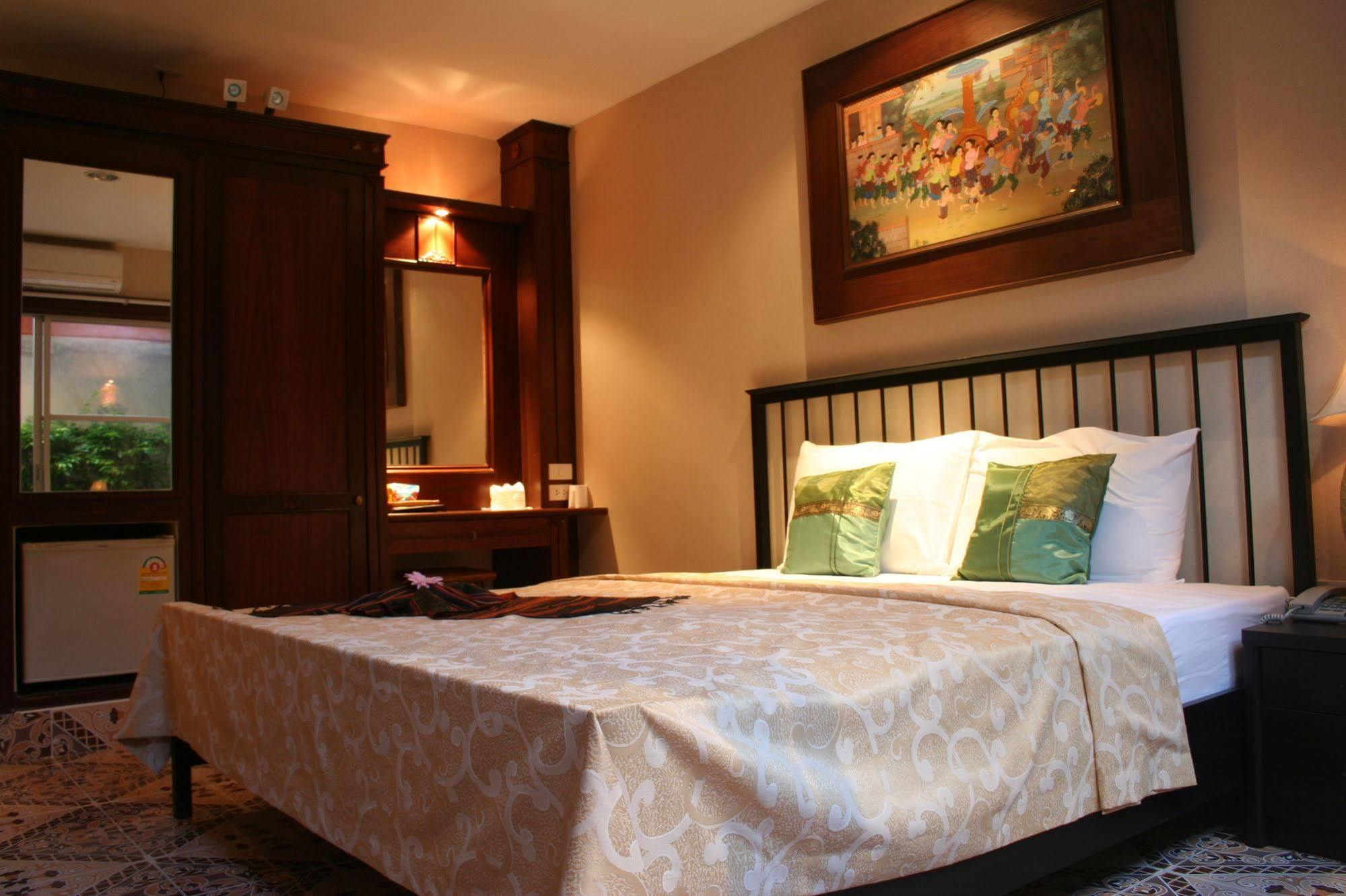 Hotel Budsaba &