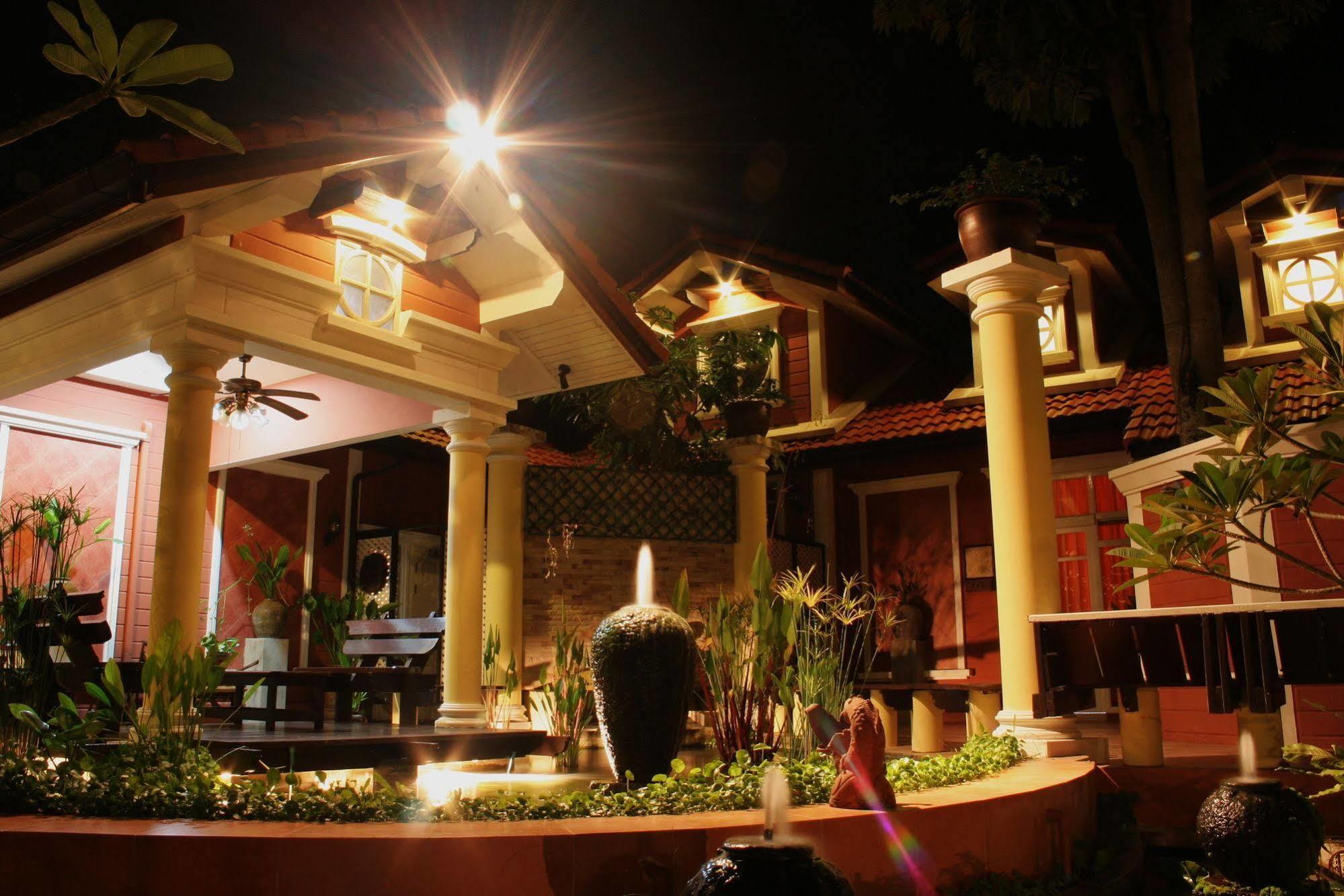 Budsaba & Hotel 3*