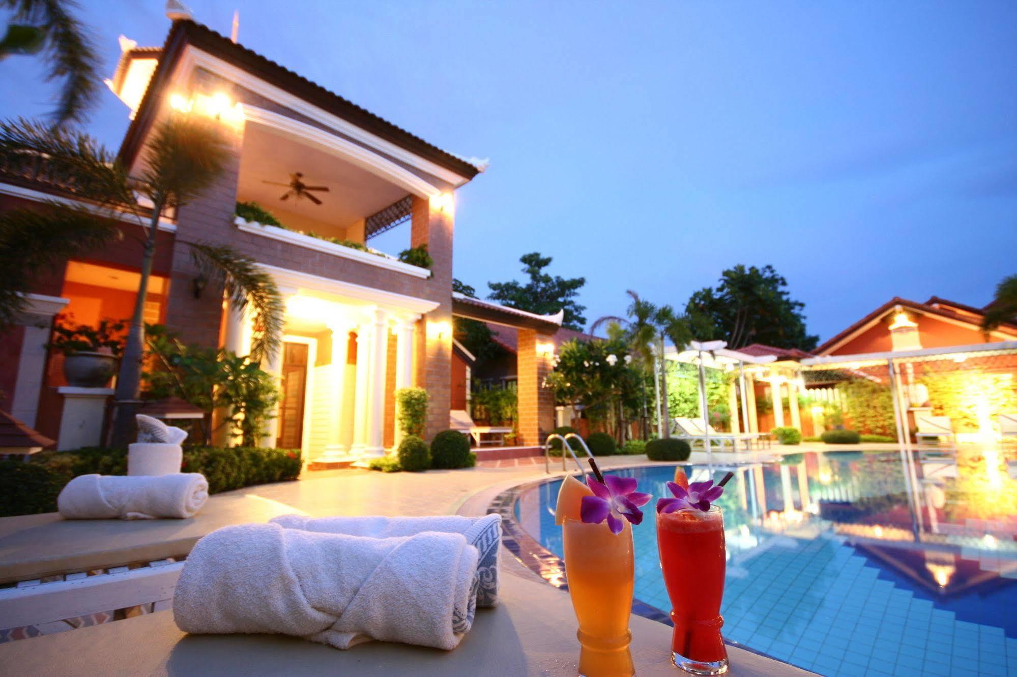 Hotel Budsaba & Ban Amphoe