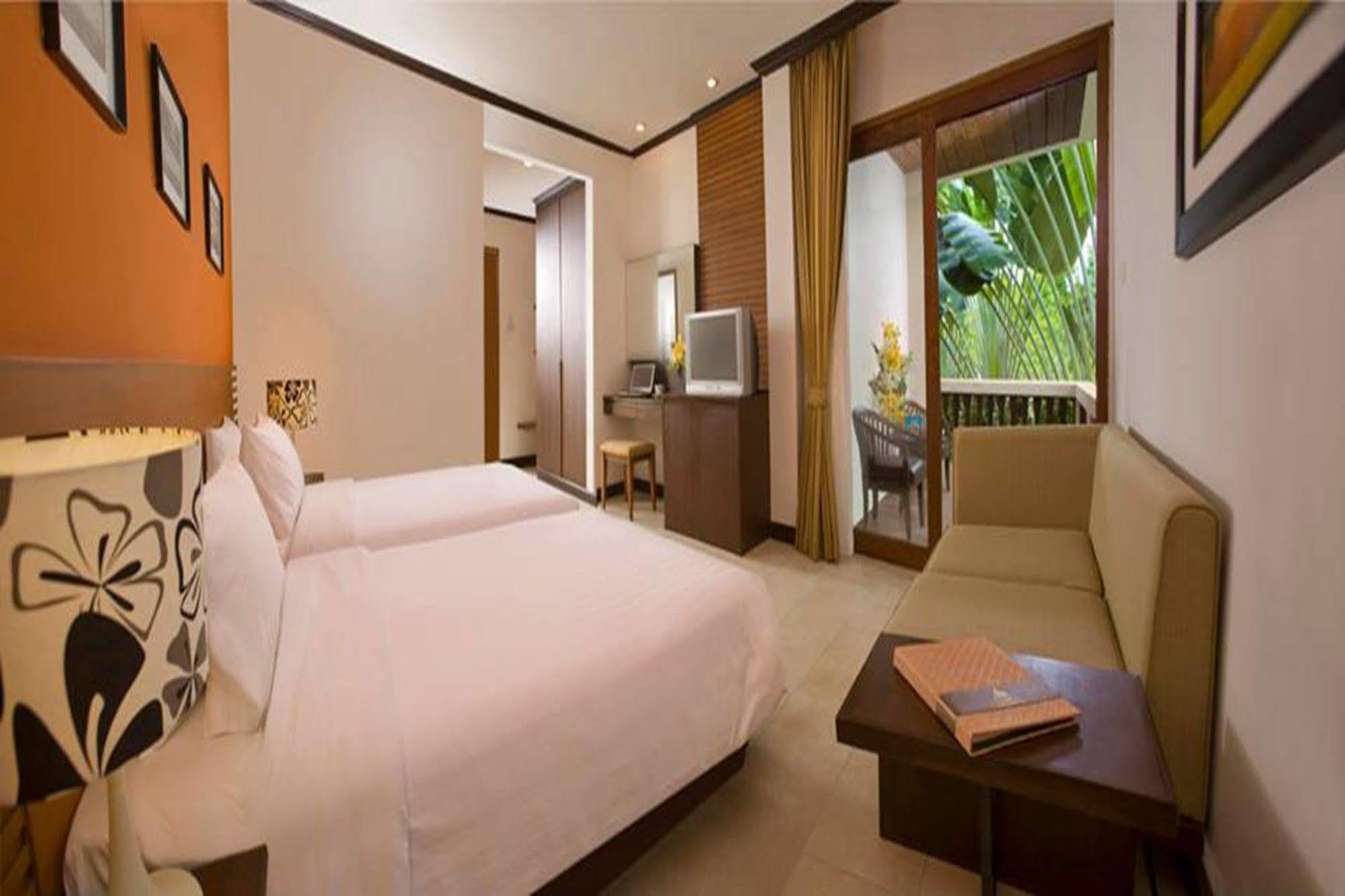 Thai House Hotel