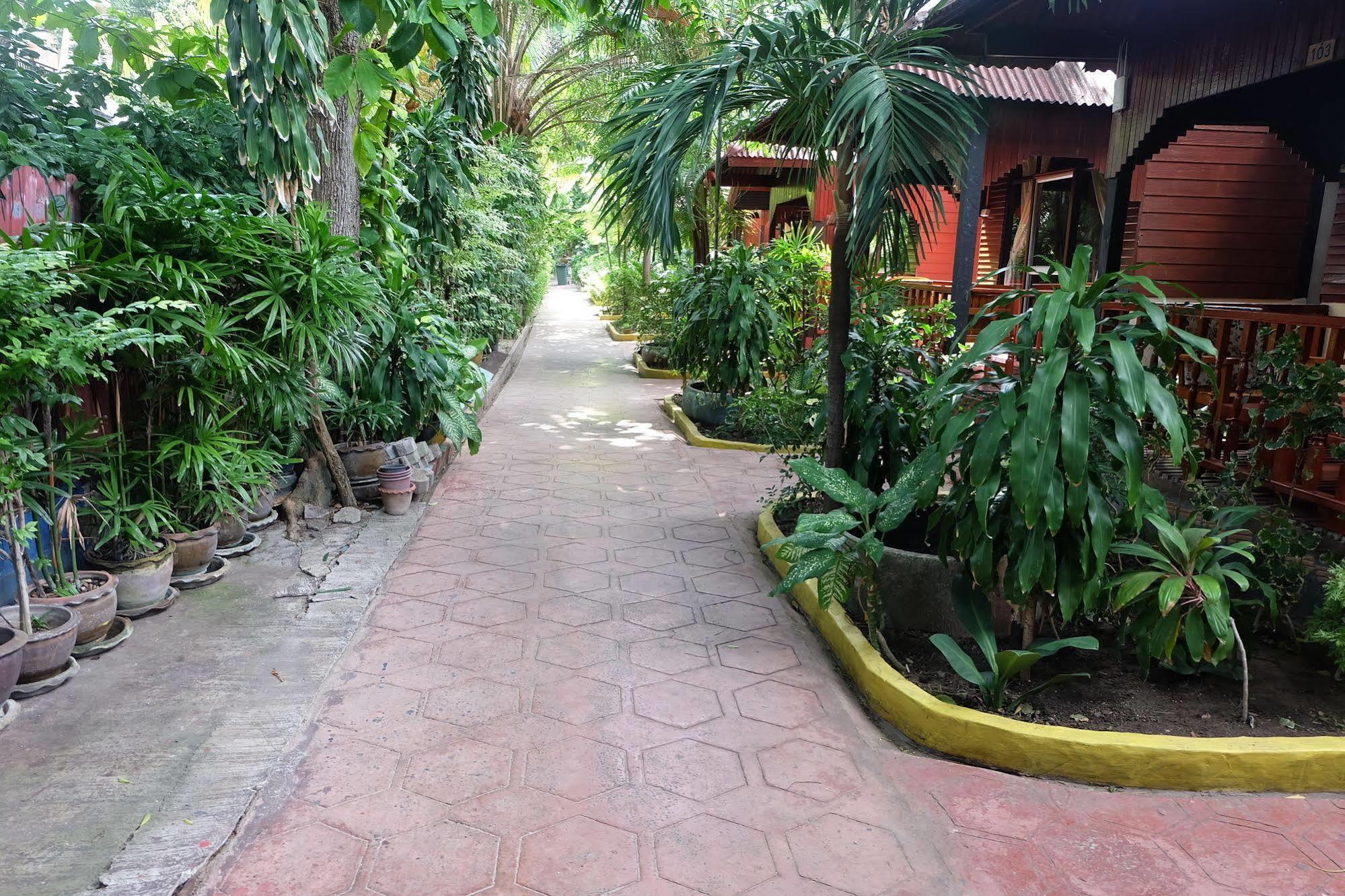 Relax Hotel