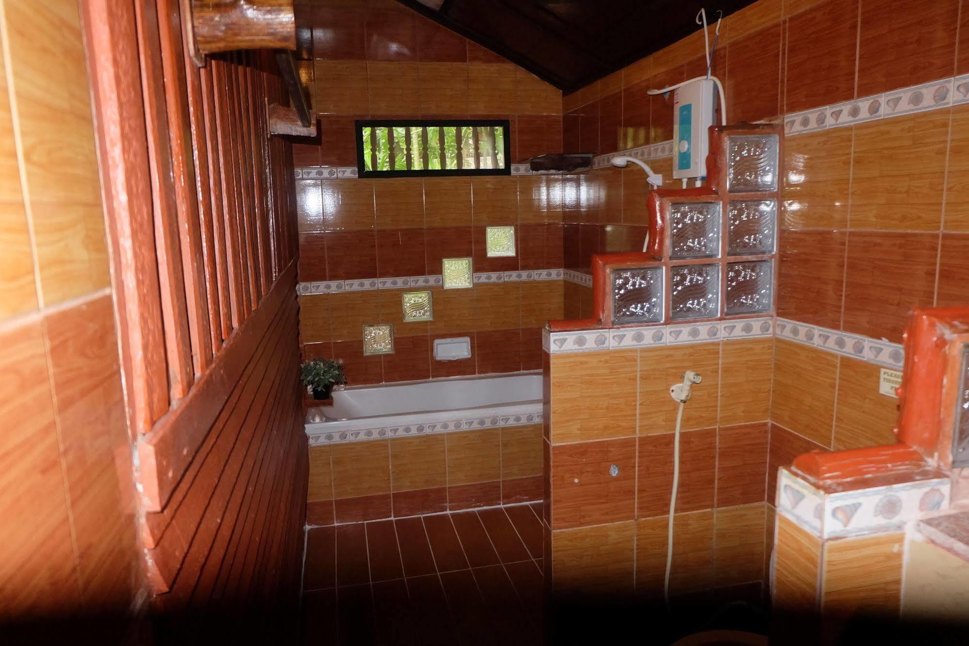 Relax Hotel 2*