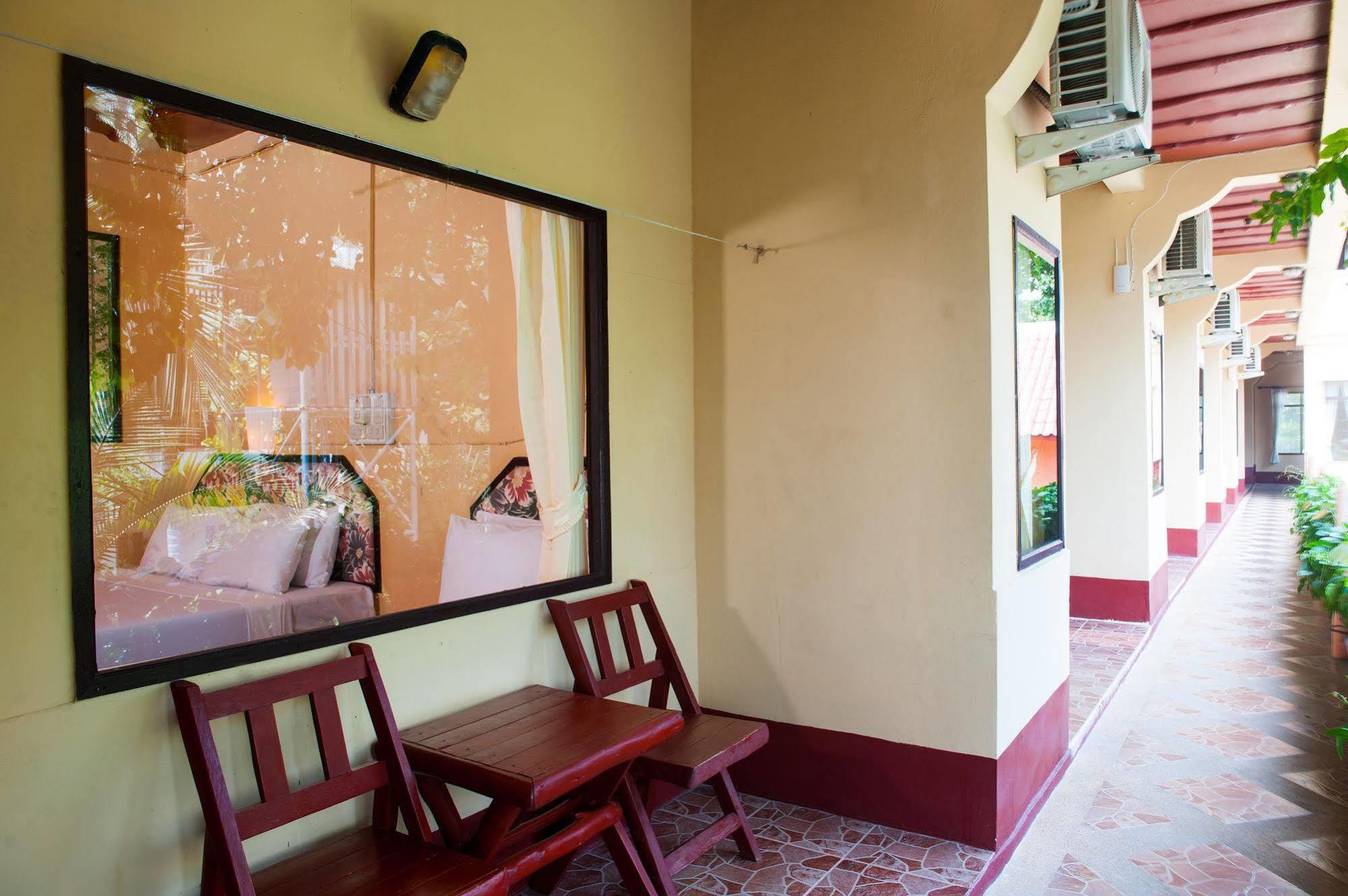 Relax Hotel Chaweng (Koh Samui)