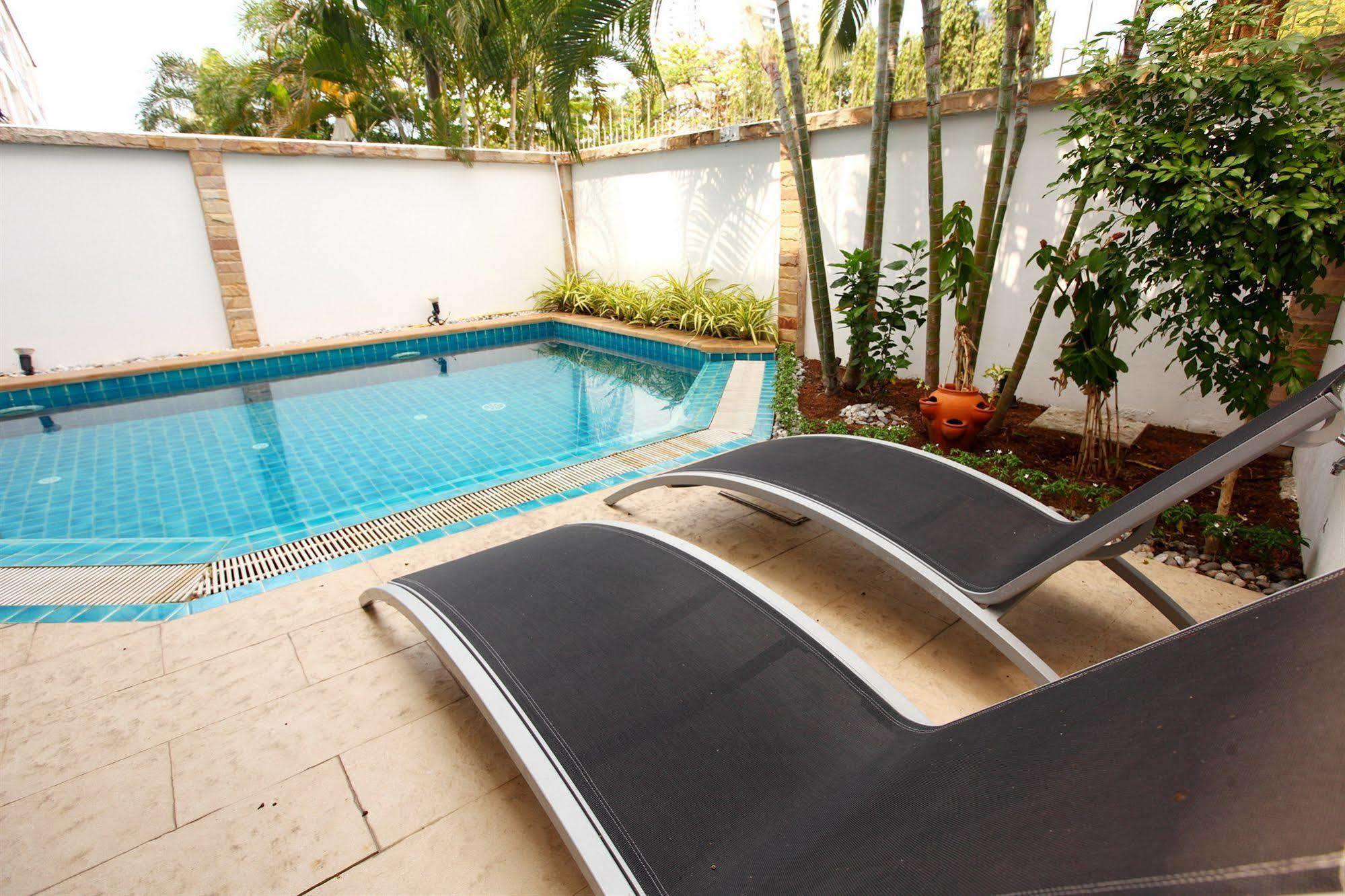 Hidden Palm Pool * Pattaya