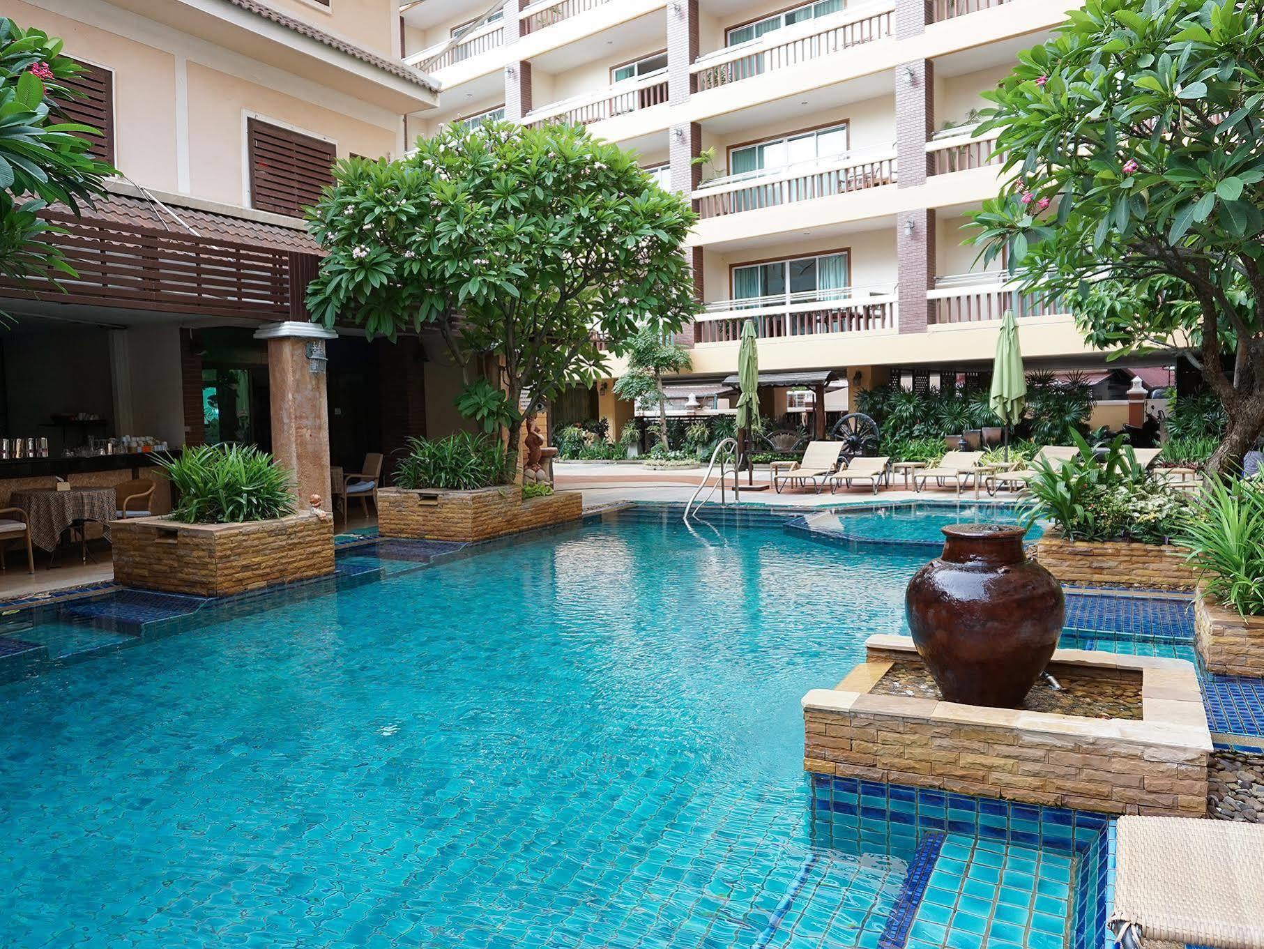 Hotel Aiyaree Place Sha 4*