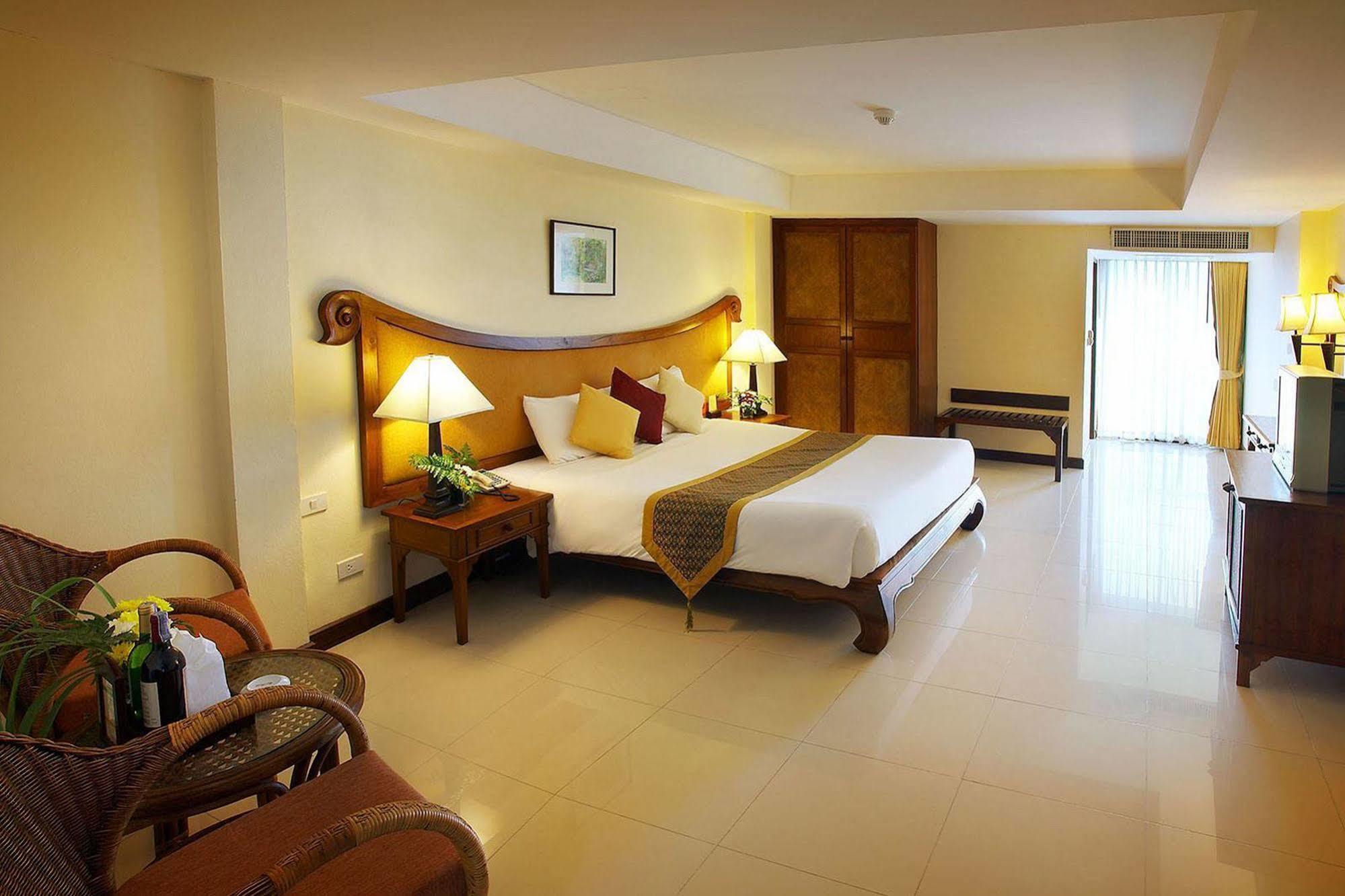 Nora Lakeview 3* Chaweng (Koh Samui)