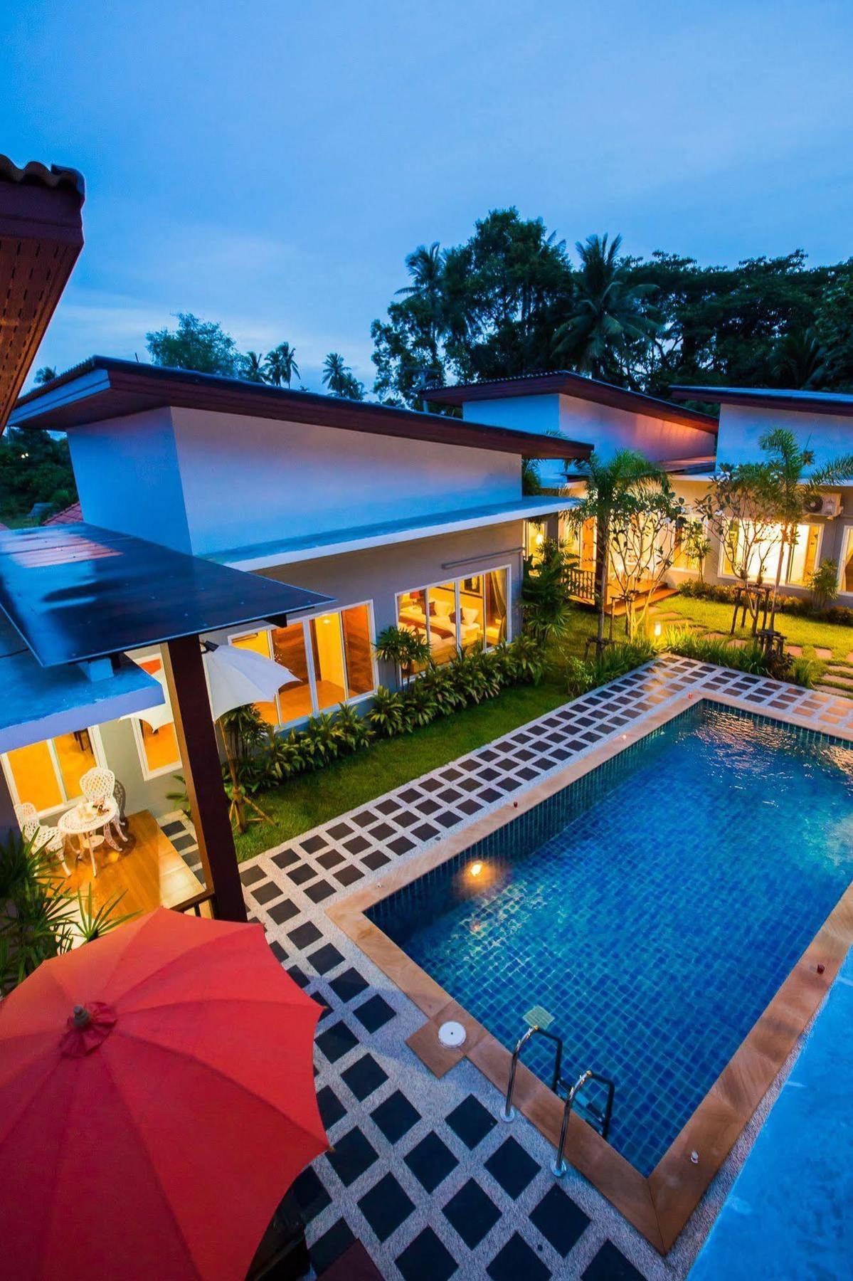 Irawan House Villa *