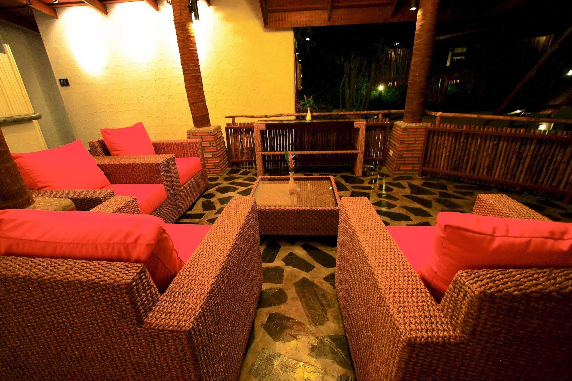 Hotel Oyo 626 The Phuket 2*