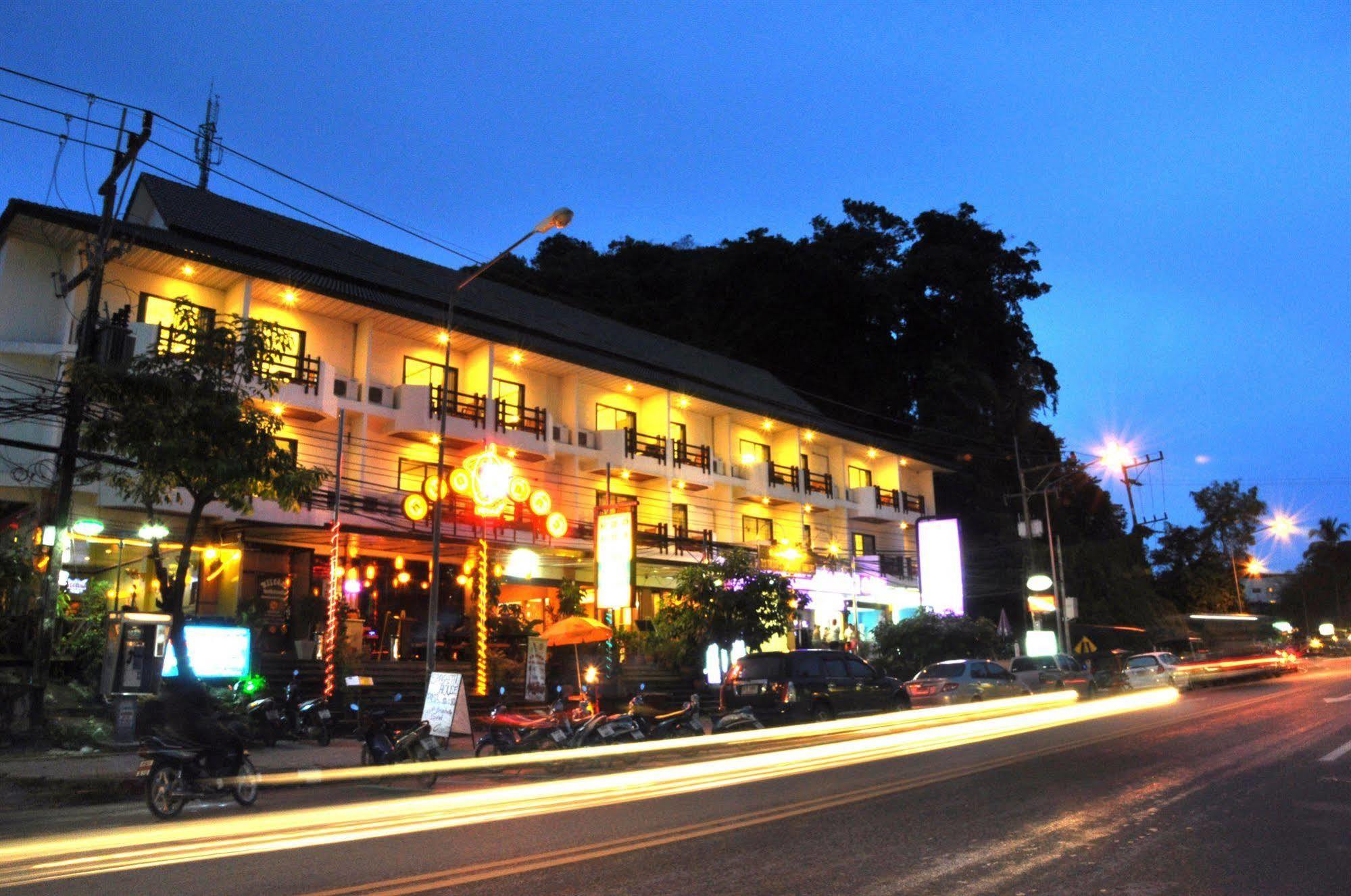 Oyo 385 Aonang President Hotel