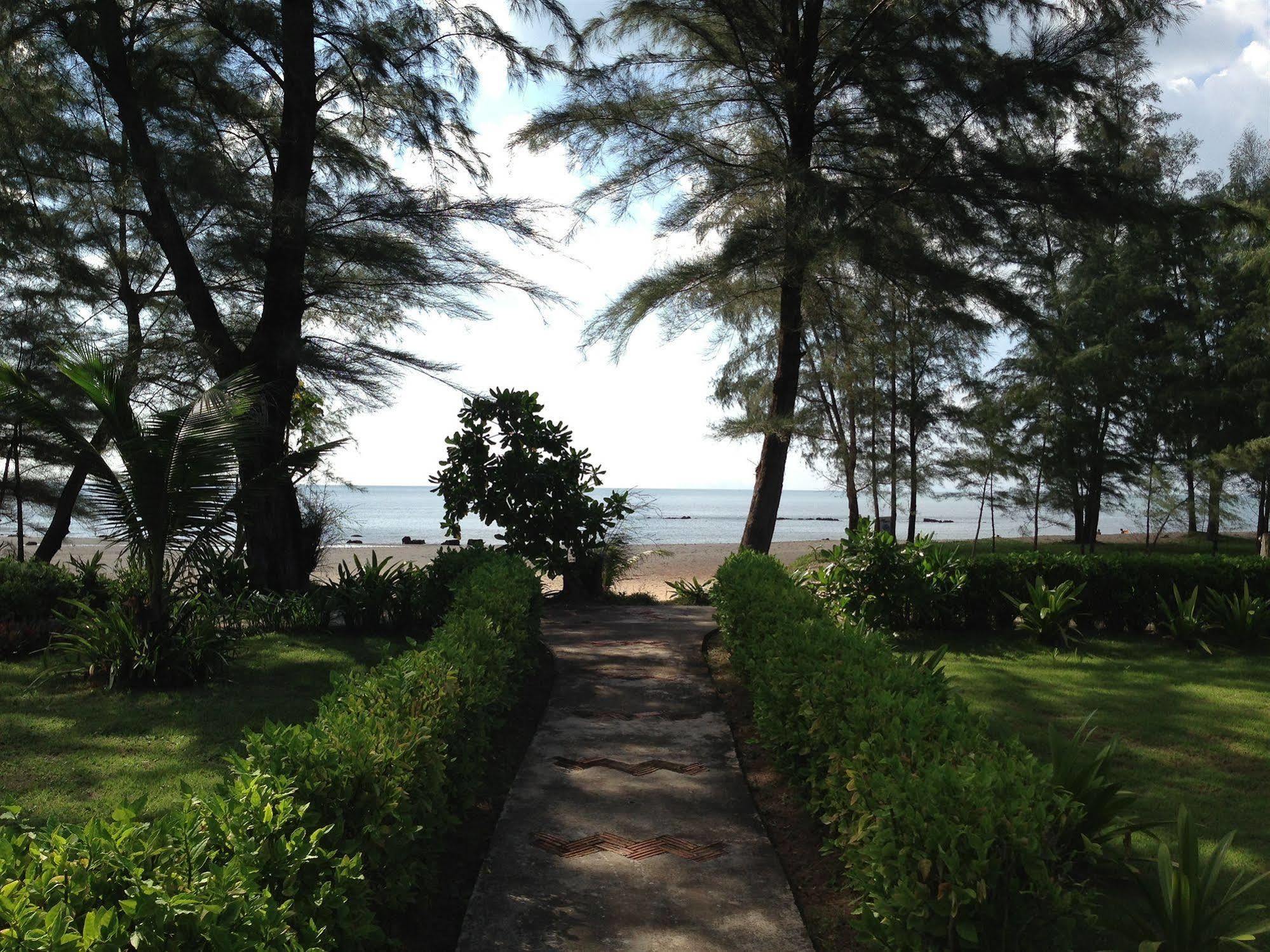 Gooddays Lanta Sha Resort 3*