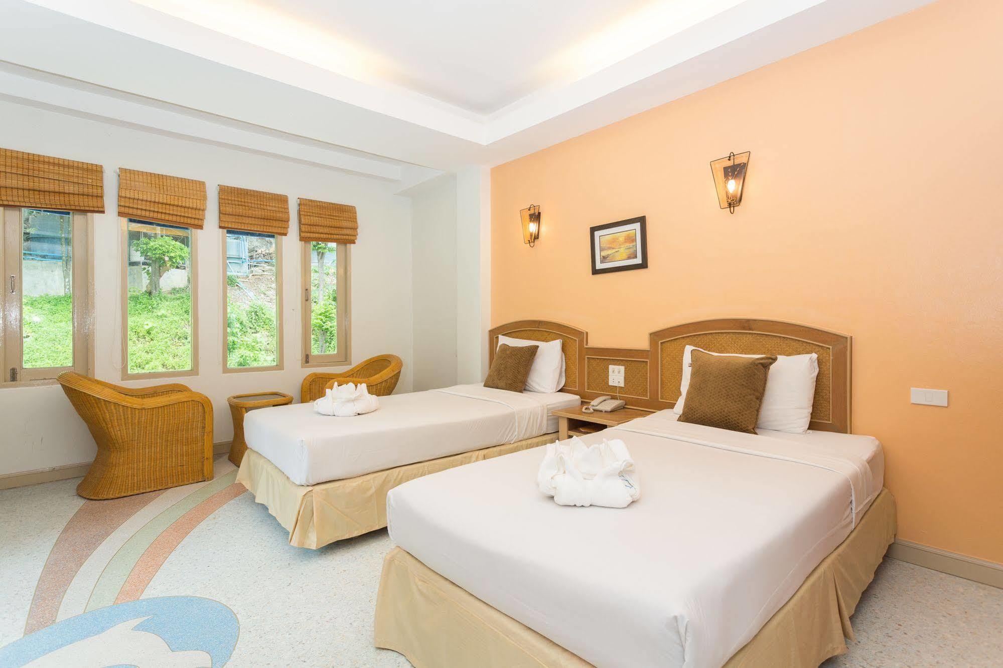 Hotel Phranang Place- Sha Extra 3*