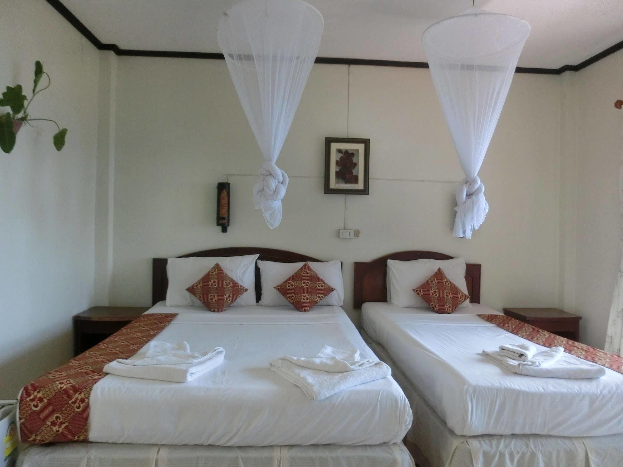 Bamboo Bay 3*