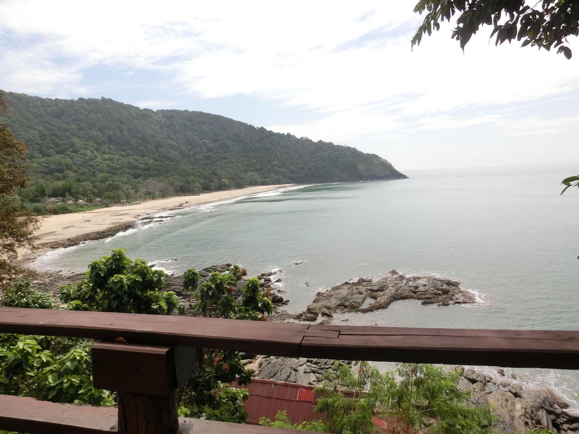 Bamboo Bay Resort 3*