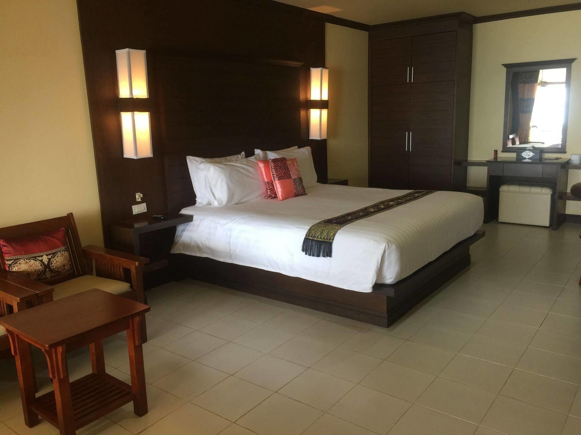 Lanta Hotel