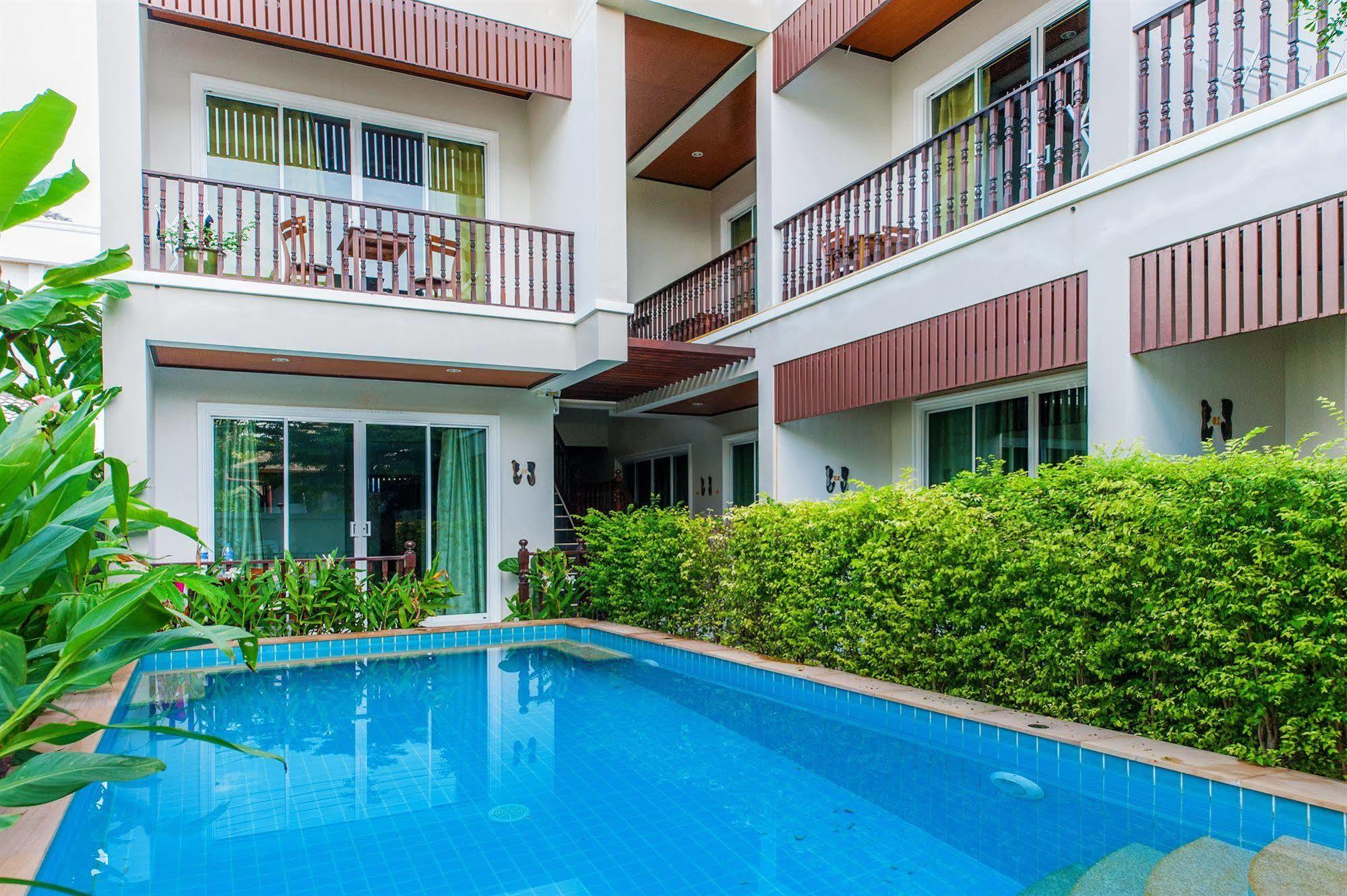 Orchid Garden 3*