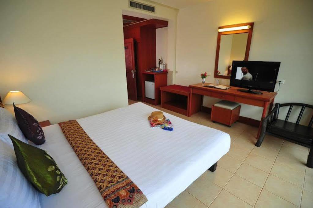 C & N Patong, Phuket Hotel