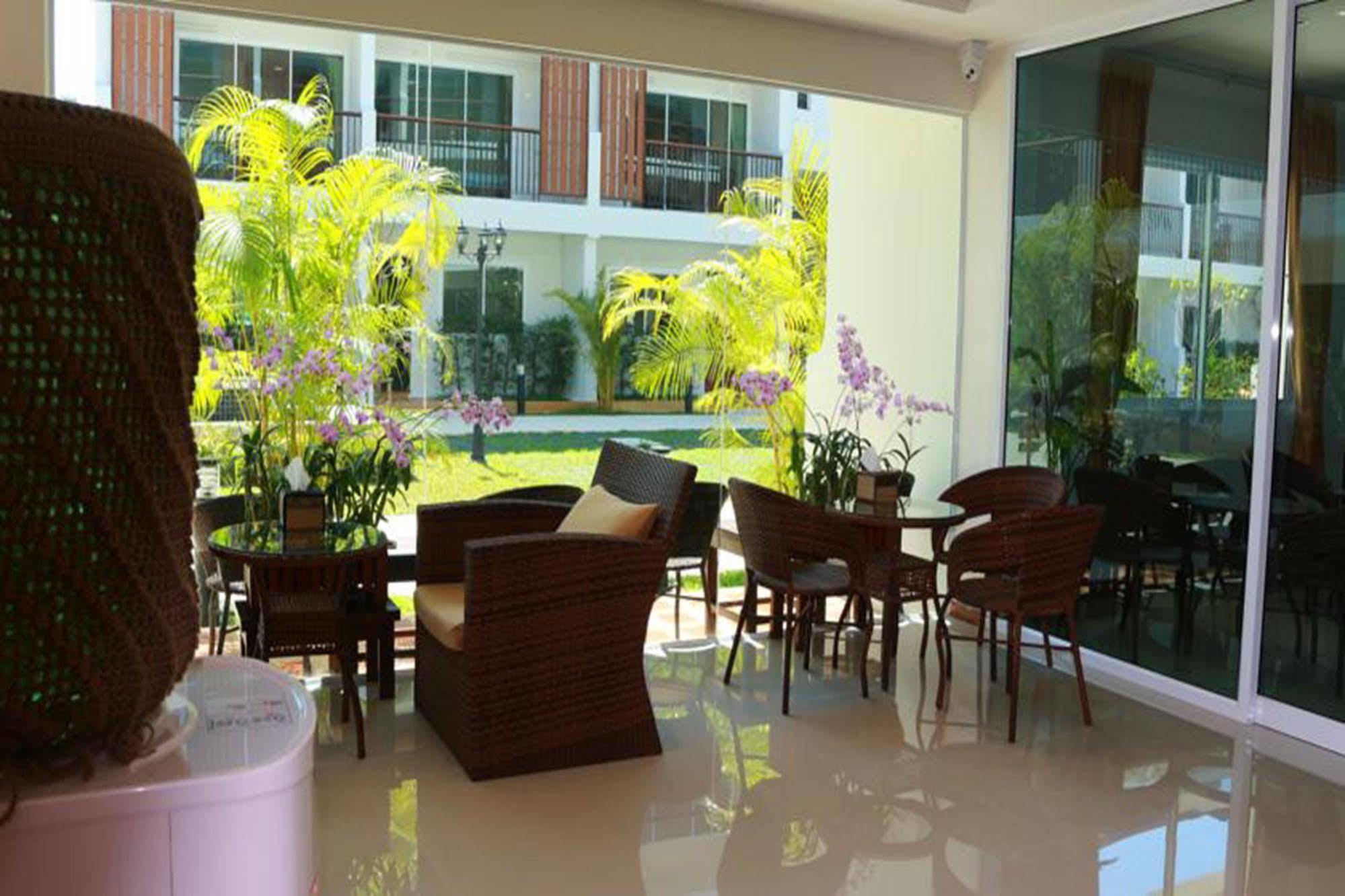 Crystal Hotel 3*