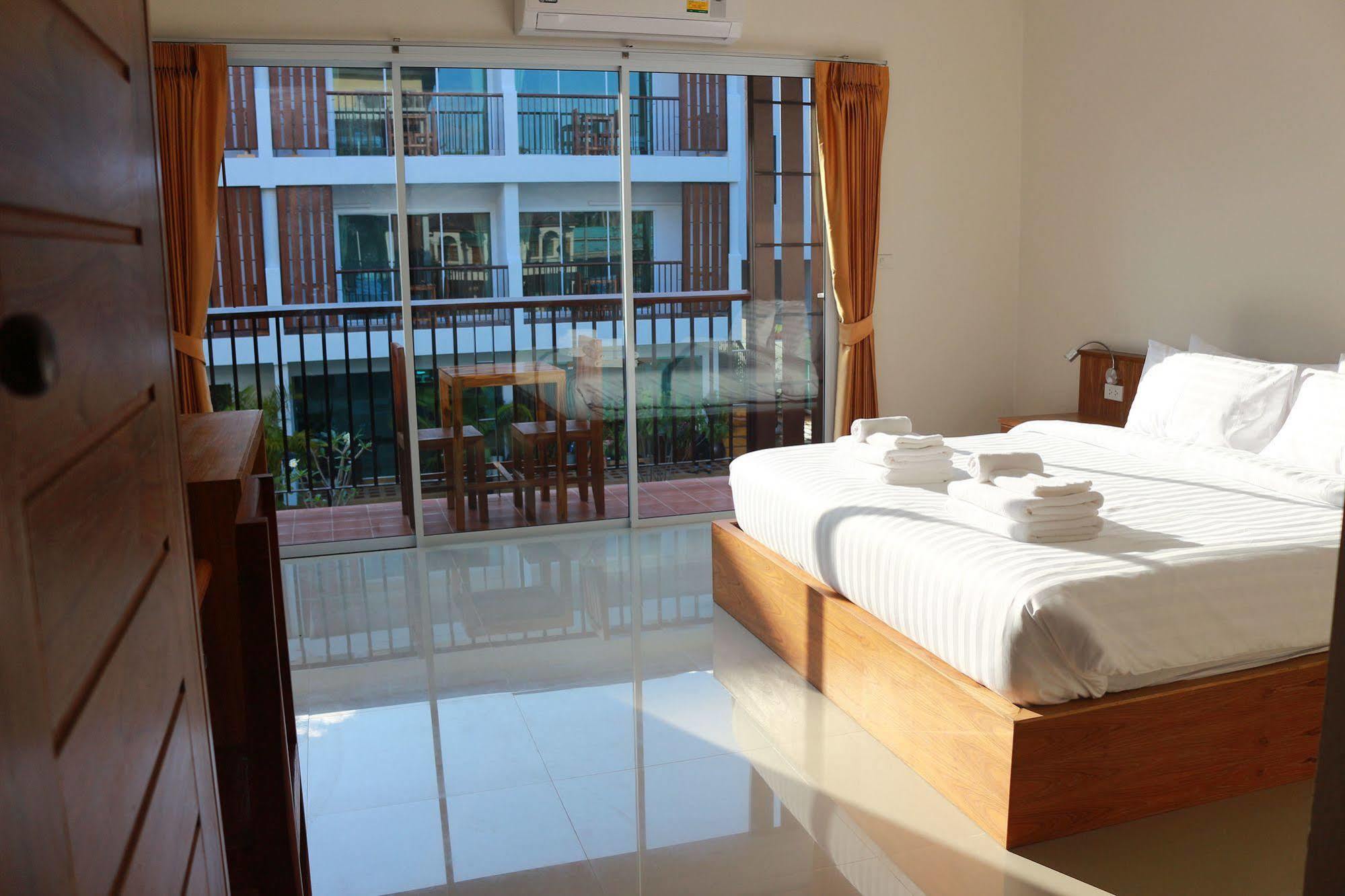 Crystal Hotel 3*