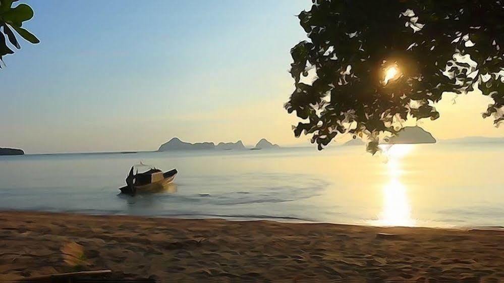 Le Passe-temps Tha Lane Bay