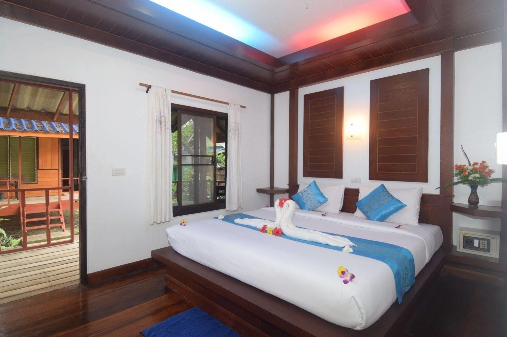 Lanta Long Hostel Koh Lanta