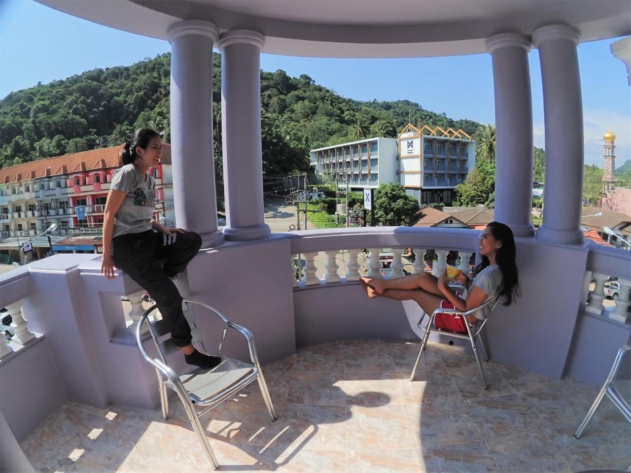 Pop-in Aonang Hostel