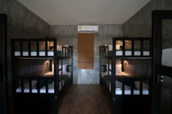 Blanco Lanta 18 To 35 Hostel *