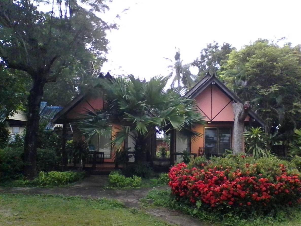 Lanta Long Hostel
