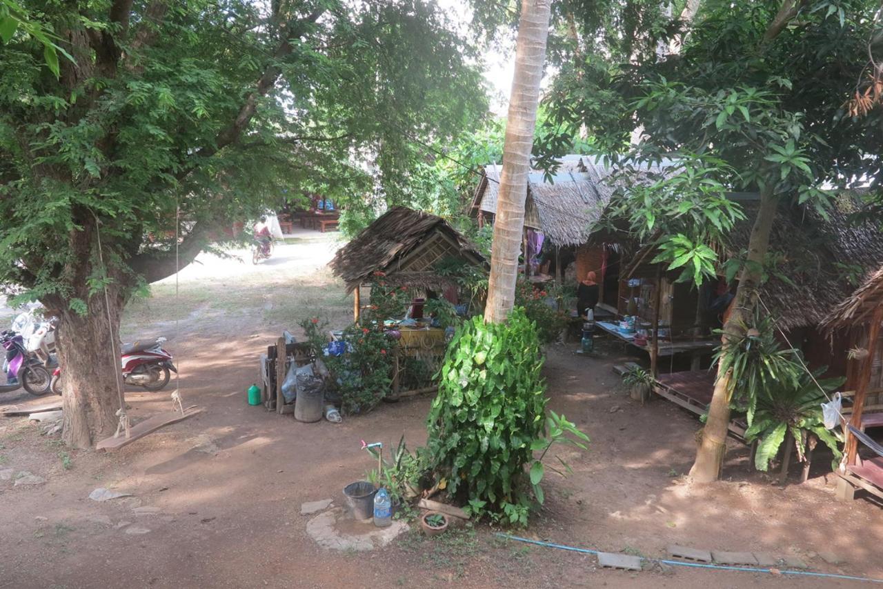 Easy Huts Koh Lanta
