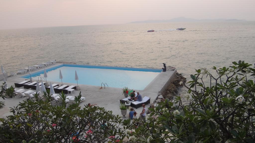Golden Cliff House