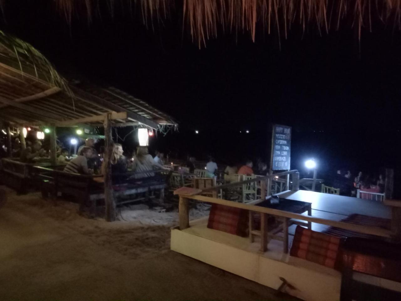 Sea Shell Resort *