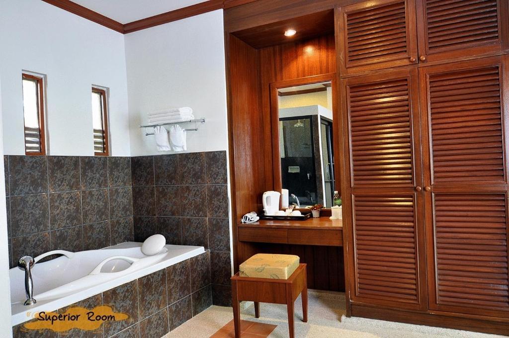 The Kib & 4* Koh Kho Khao Island