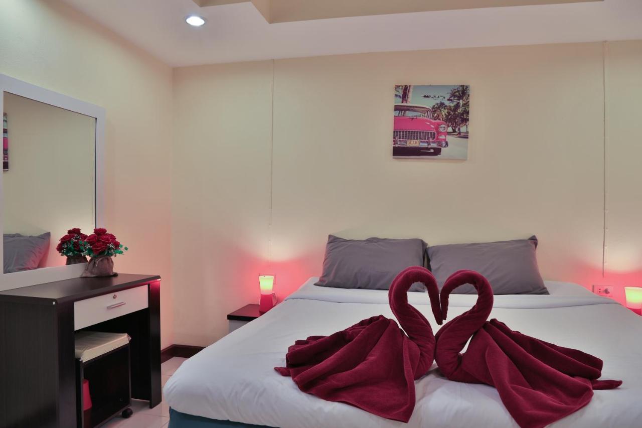 Hotel Harrys Bar & Restaurant Pattaya