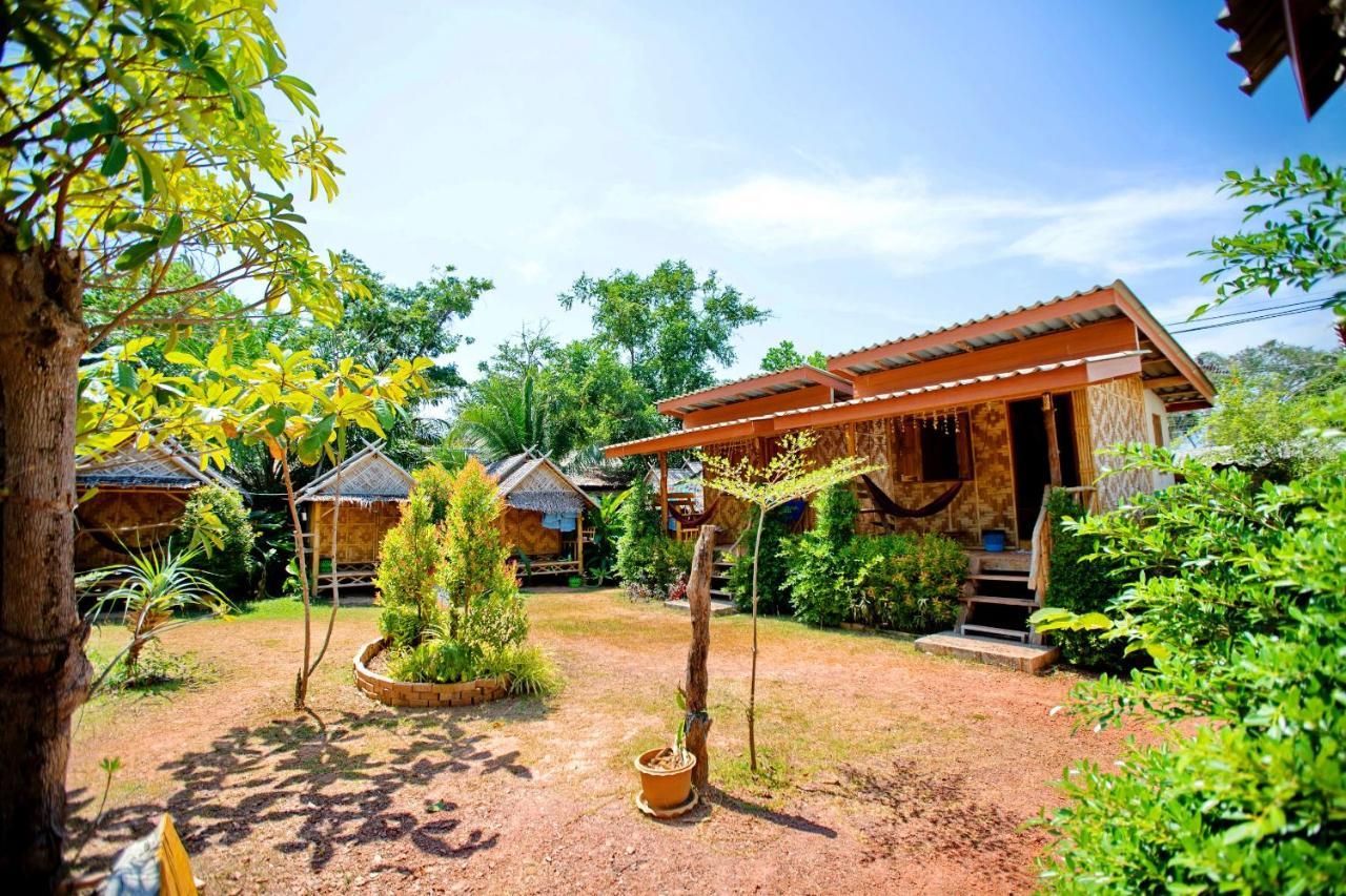 Baan O K Chawkoh Koh Lanta