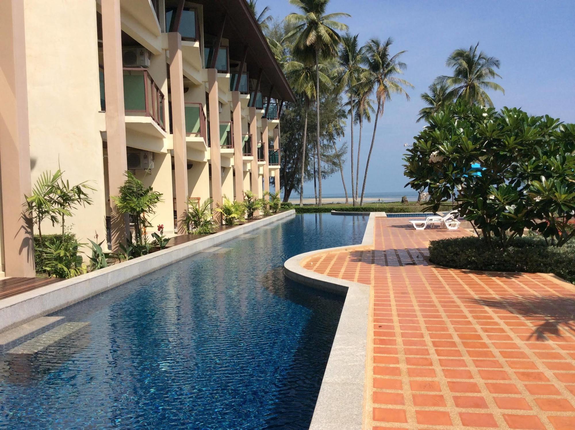Lanta Pura Resort-sha Extra Resort