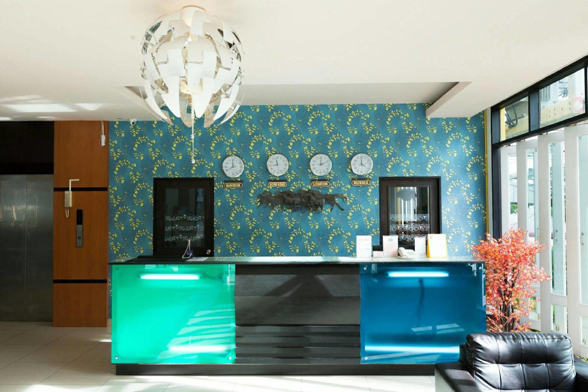 Neo Hotel