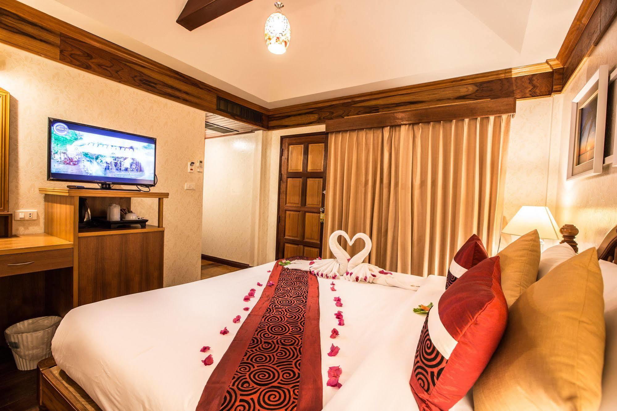 Perfect Hotel Lamai Beach (Koh Samui)