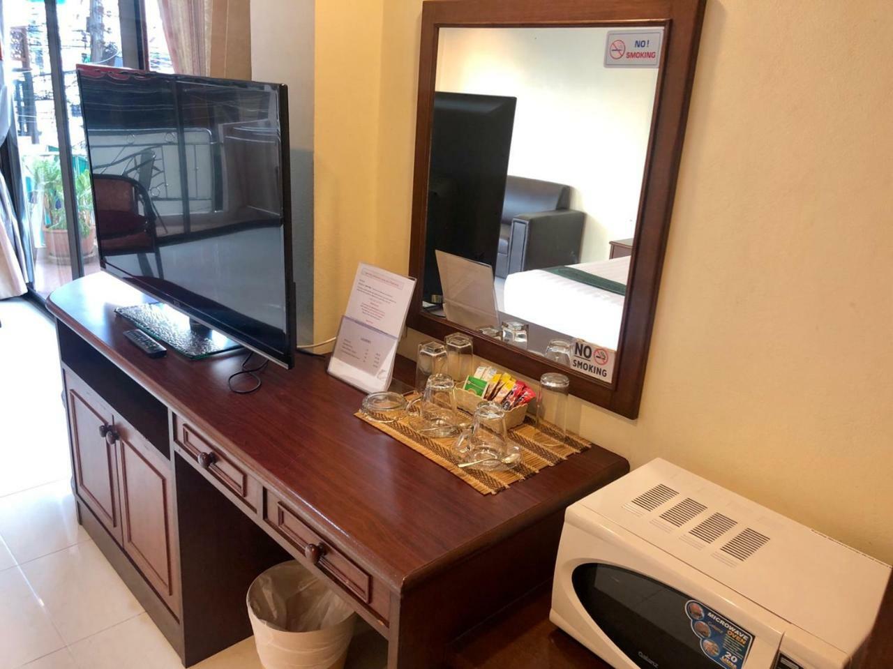 Hotel Ban Tyrol Patong