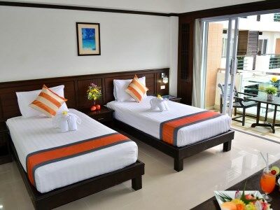Hotel First 3*
