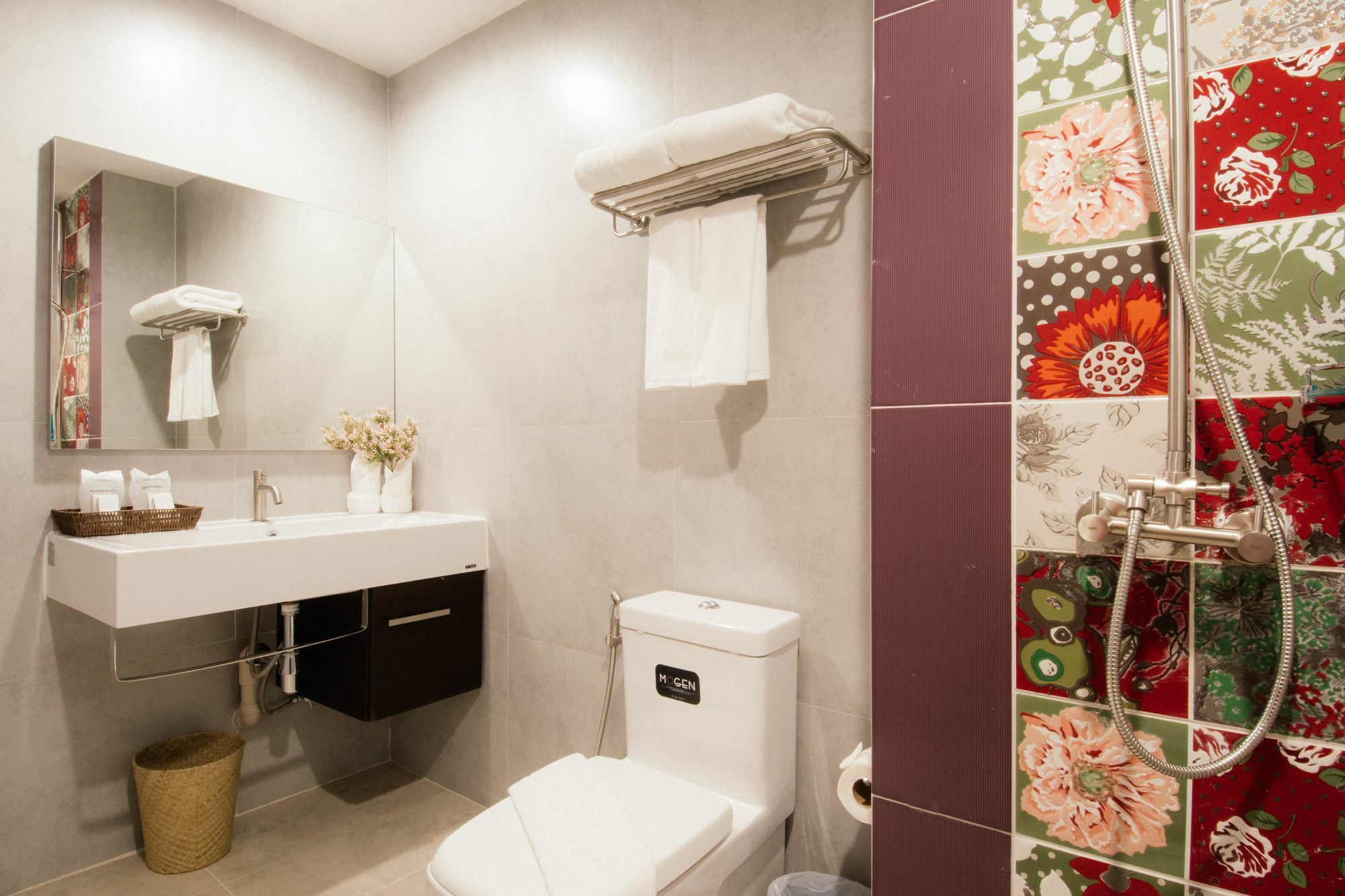 The Pat Hotel 5*