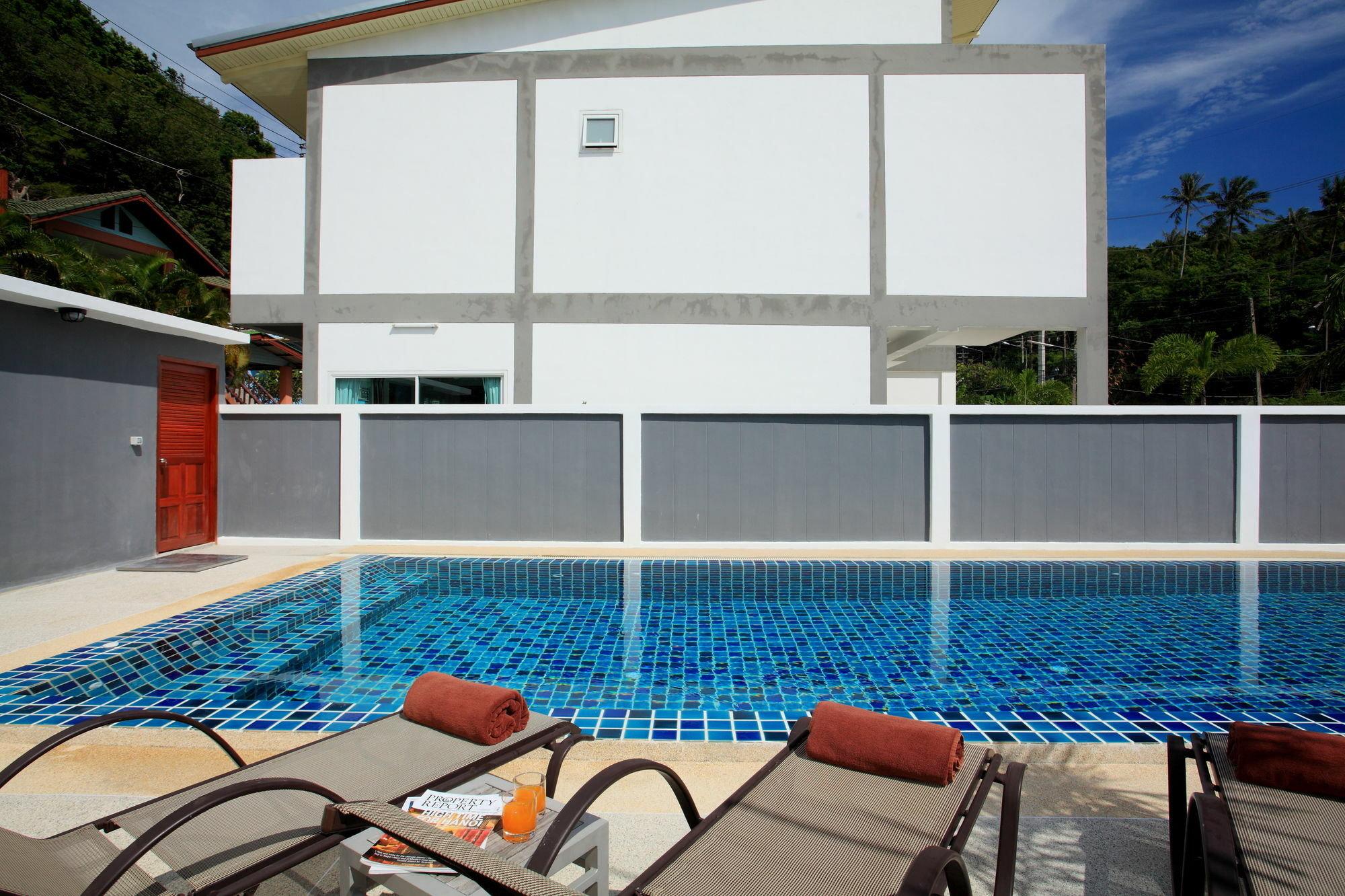 Hill View By Sea View * Kata Beach (Phuket)