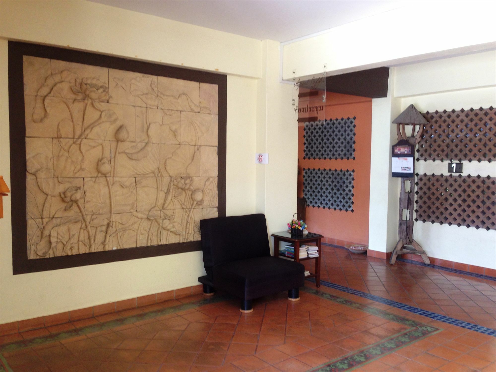 Yanadin Service Aparthotel Bang Saen
